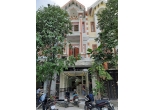 cần bán nhà 2 lầu 1 trệt ngay toa xe lửa dĩ an bình dương.